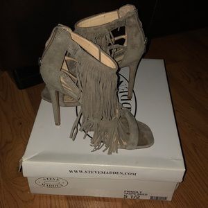 Grey fringe heels
